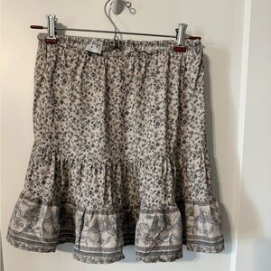 Gray and White Tiered Bubble Mini Skirt for Casual Wear